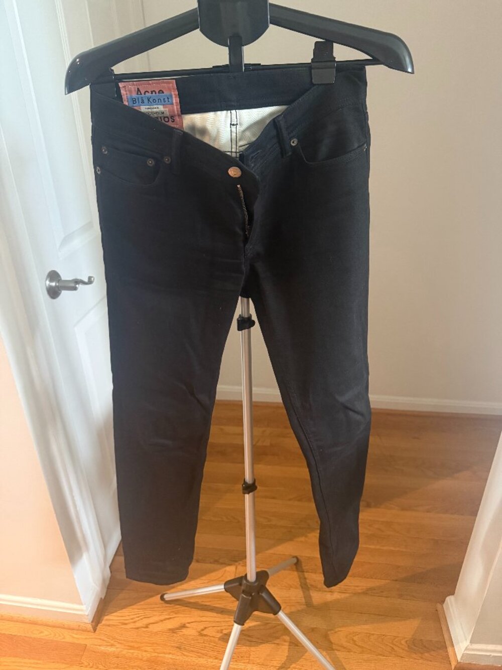 Acne Studios "North" Bla Knost back jeans - size 30